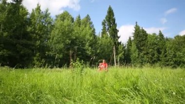 babası kızı ile Atv üzerinde sürmek