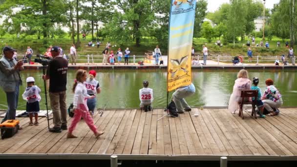 People fishing at Fishermans Day — Stock Video
