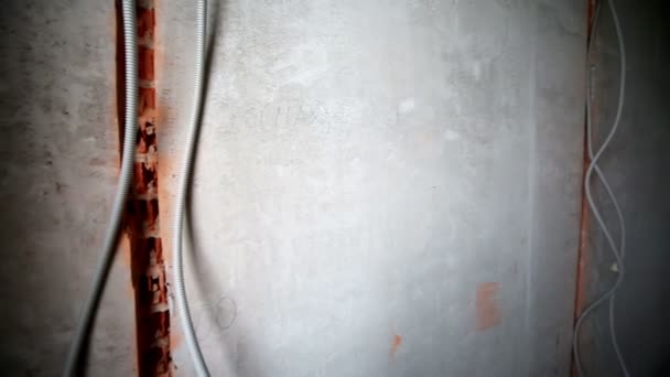 Empty room with bare walls — Stock Footage Empty room with bare walls Royalty Free Stock Video