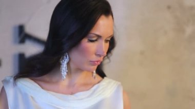 Güzel genç kız şarkıcı 