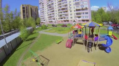 Avlu üzerinde renkli Bahçesi