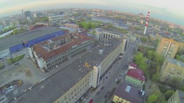 Gün batımı sırasında şehir panoraması
