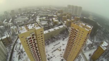 Cityscape uzun boylu evleriyle