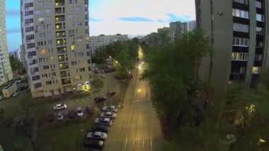 Tramvay Caddesi tarafından rides