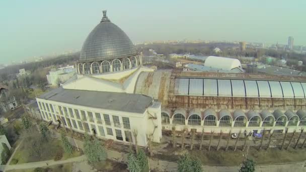 Dome of pavilion at spring day — Stock Video