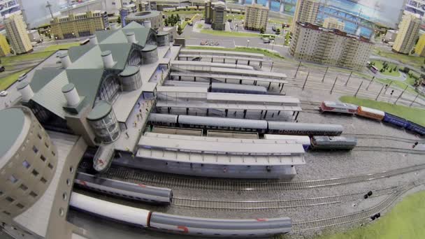 Modèle de gare à l'exposition — Video