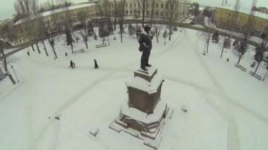 Anıt V.I.Lenin trafik ile