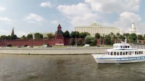 Brick walls of famous Kremlin — Stock Video