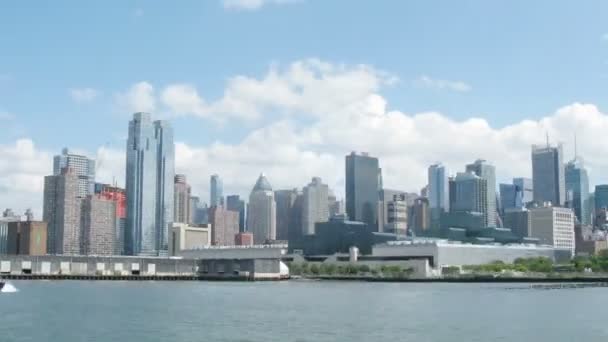 Avslöjande Manhattan skyline — Stockvideo