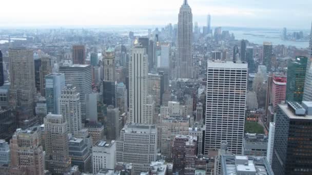Uitzicht op Manhattan met Empire State Building — Stockvideo