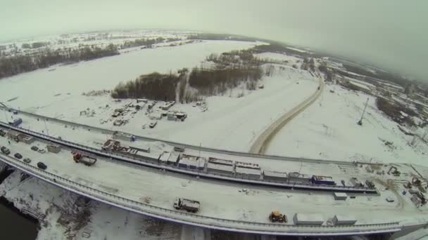 Site de construction sur pont suspendu — Video