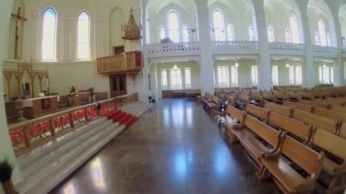 Altar ve Evangelist Lutheran Katedrali sıraları