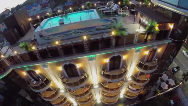 Pool on roof of hotel Shine House — Stock Video