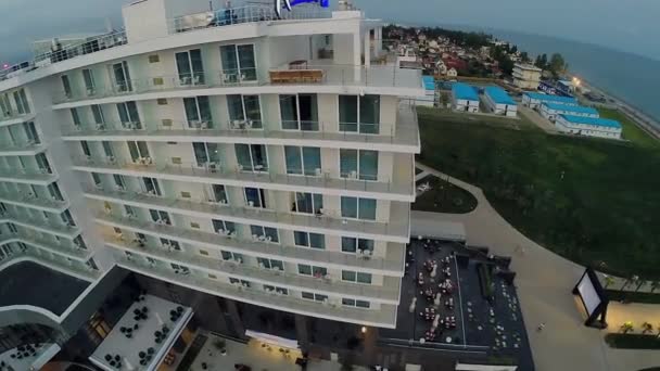 Gebäude des Hotels radisson blu — Stockvideo