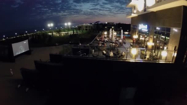 Outdoor cinema of hotel — Stok video