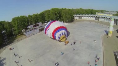 Hava Balon enflasyon meydanında 