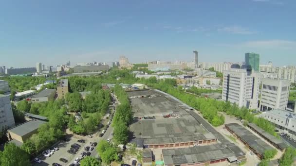 Панорама города с бизнес-комплексом — стоковое видео
