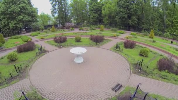 Sokolniki Park på vår i Europa — Stockvideo