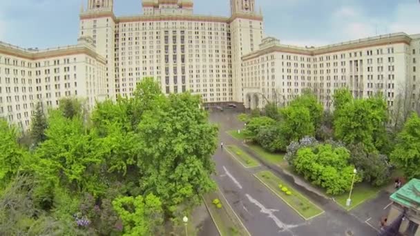 Main edifice of Moscow State University — Stock Video