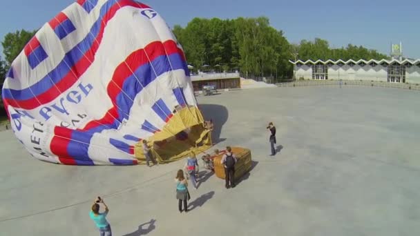 Inflación del globo aerostático — Vídeos de Stock