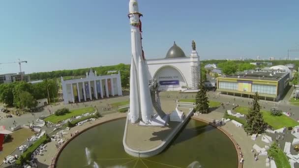 Monumento de la nave espacial — Vídeos de Stock