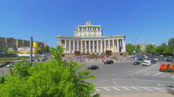 Otomobil sürücüsü square yakınındaki — Stok video