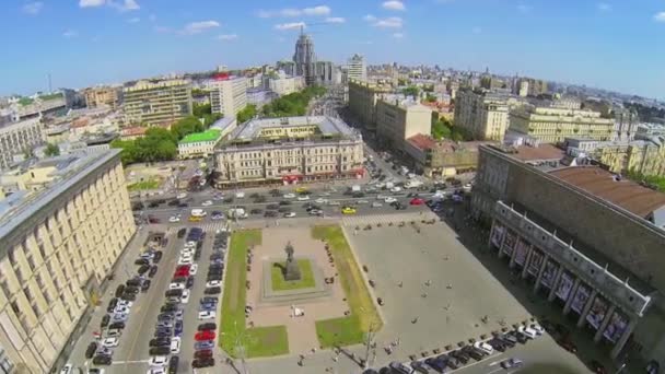 Tráfego em Triumph Square — Vídeo de Stock