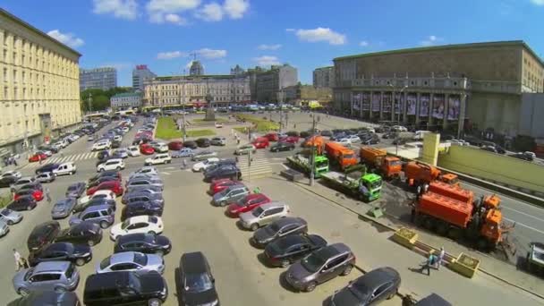 Triumphal Square med trafik — Stockvideo