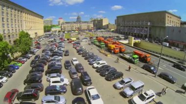 City traffic on Triumph Square 