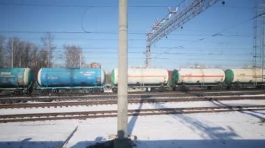  yük treni petrol tankları.