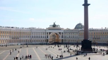 Turist Dvortsovaya Ploschad ziyaret edin. 