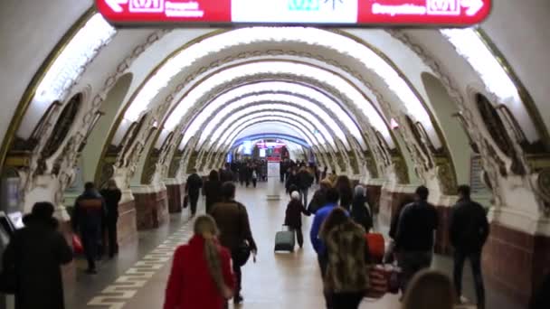 Metrostation Ploschad Vosstania. — Stockvideo