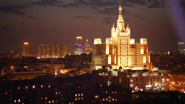 Mieszkalnych gród na placu Kudrinskaya — Wideo stockowe