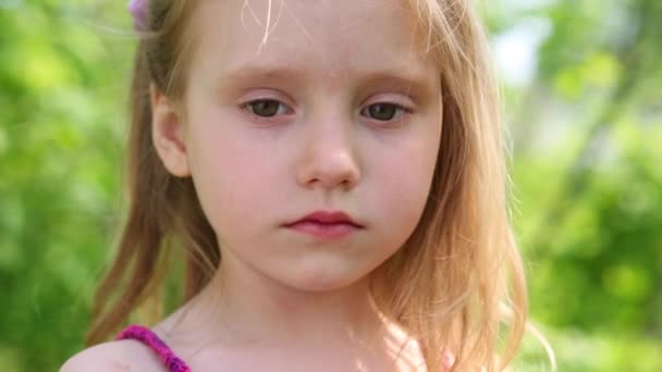 Closeup face of little girl — Stock Video