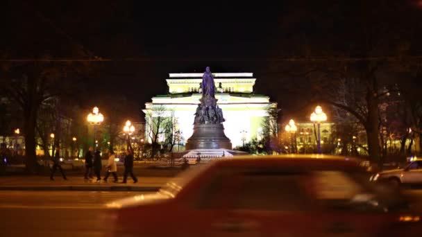 Ostrovsky Square at night. — Stock Video