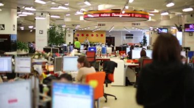 Modern bilgisayarların işyerinde çalışanlar 