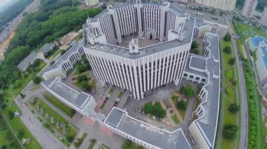 İlkbaharda Harp Okulu ile Townscape