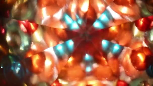 Színes Kaleidoszkóp folyadékkal többszörös visszaverődésekkel — Stock videók