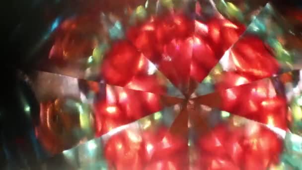 Kaleidoskop mit Wasser und mehrfachen Spiegelungen in Spiegeln — Stockvideo