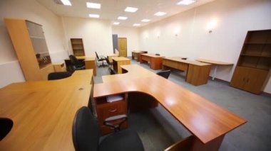 Ferah ışık office ile lots-in çalışma masaları ve dolapları