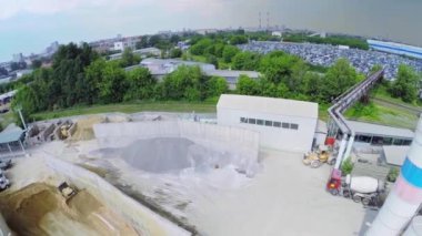 Beton tesisi Union-9 Avtoframos yeni araba için park yakın