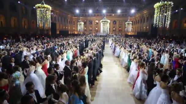 Above view of rows of dancing people at 11th Viennese Ball — Stock Video