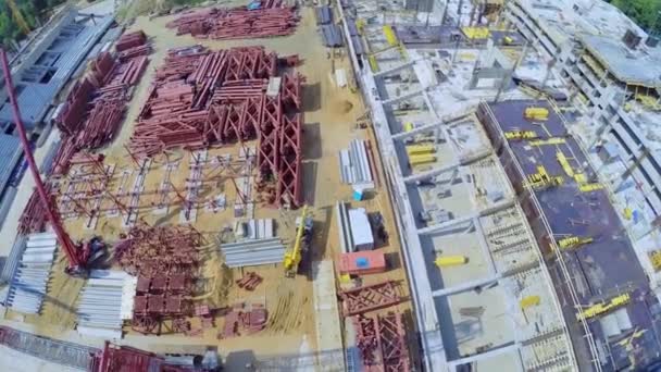 Site de construction du stade de football CSKA à la journée ensoleillée d'été — Video