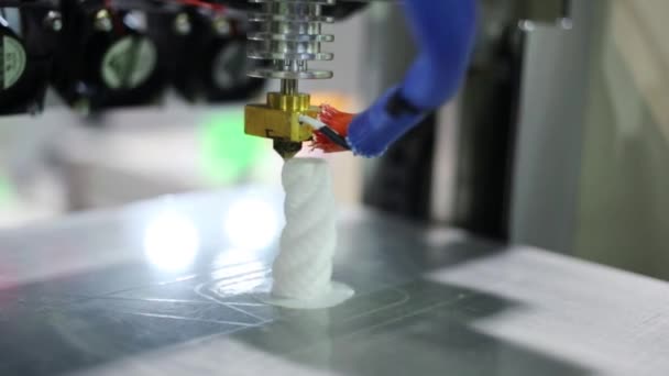 Close up of working modern 3D-printer making model of rope — Stock Video