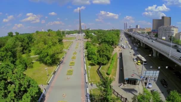 Obelisco Conquistadores do Espaço — Vídeo de Stock