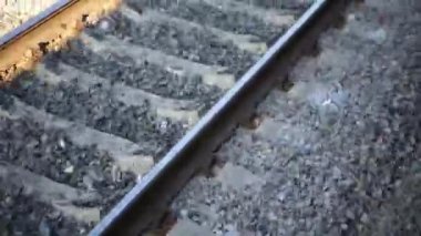 Demiryolu üzerinde hareket çakıl 
