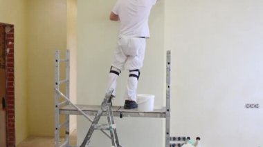 İskele üzerinde duran ve duvar sabitleme Oluşturucu