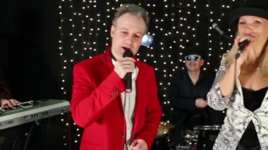 Müzik grubu Studio çelenk ile çalışma.