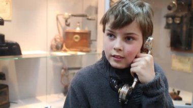 Telefon telefon Müzesi'nde çocuk görüşmeler 