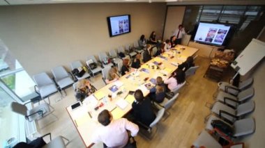 Otkritie Financial Corporation atölyede iş